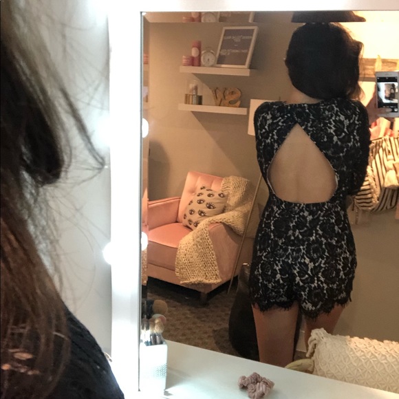 Lace romper - Picture 3 of 8